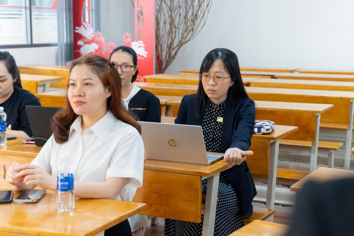 Giảng viên Khoa Trung Quốc học trao đổi kinh nghiệm giảng dạy qua Seminar "Ứng dụng E-learning trong giảng dạy tiếng Trung" 109