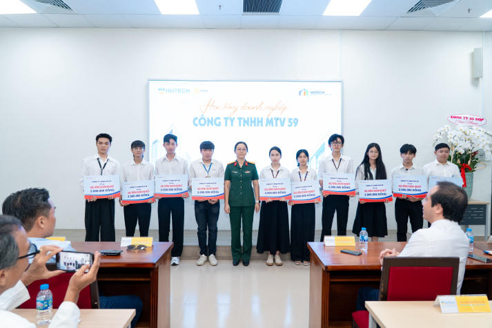 [Video] Khoa Kiến trúc - Xây dựng tiếp lửa động lực cho tân sinh viên K26 98