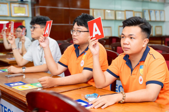 Sinh viên VJIT "so găng" kiến thức tại Chung kết Cuộc thi “Đánh thức mặt trời mọc” lần thứ 9 53
