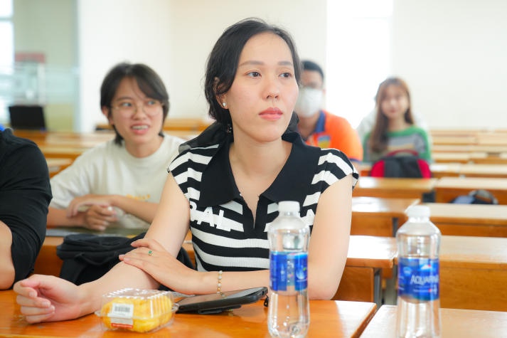 Sinh viên Khoa Dược HUTECH tranh tài kiến thức y tế tại cuộc thi “Rung chuông vàng” 20