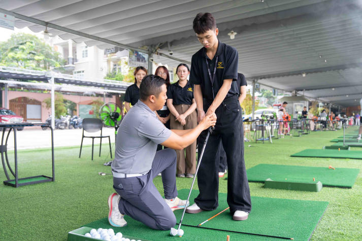 [Video] Bước vào thế giới Golf: Trải nghiệm thực tế đắt giá của sinh viên Quản trị sự kiện 50