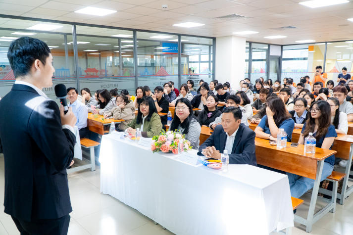 Logistics và Xuất nhập khẩu: Cánh cửa nghề nghiệp rộng mở cho sinh viên Ngôn ngữ Anh