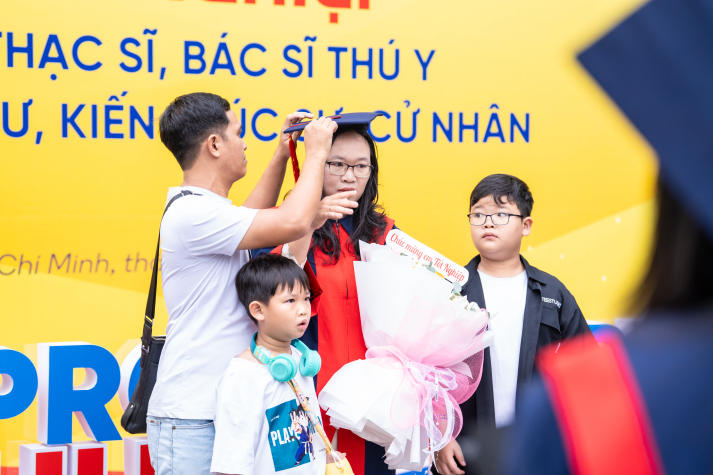 Các tân khoa HUTECH và hành trình học tập không ngừng nghỉ 19