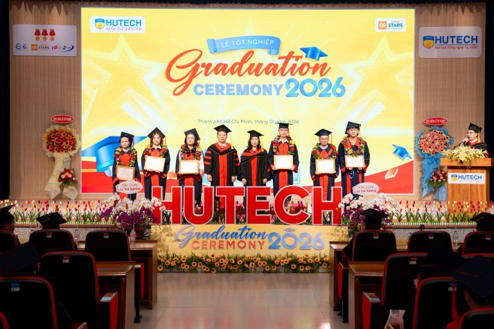 Ngày tốt nghiệp: Tân khoa HUTECH vững vàng bước vào “đại lộ thành công” 61