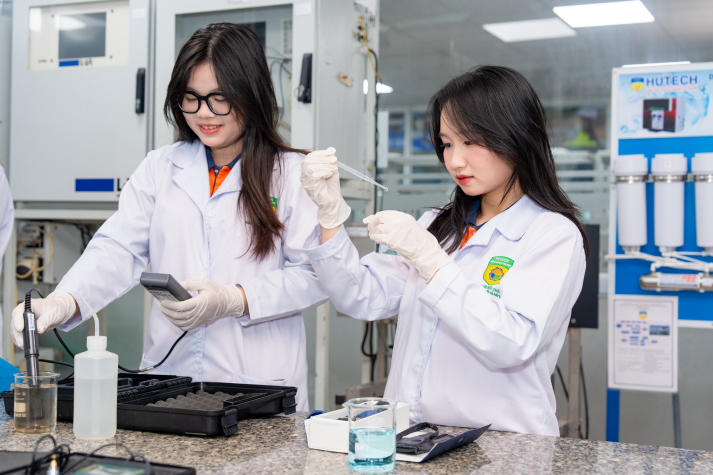 [HUTECH 2025] “Mùa vàng” của sinh viên: Những dấu ấn của một thế hệ dám bứt phá 35