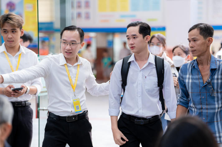 Ấn tượng ngày nhập học: HUTECH chào đón tân sinh viên bằng sự chuyên nghiệp và nhiệt tình 9