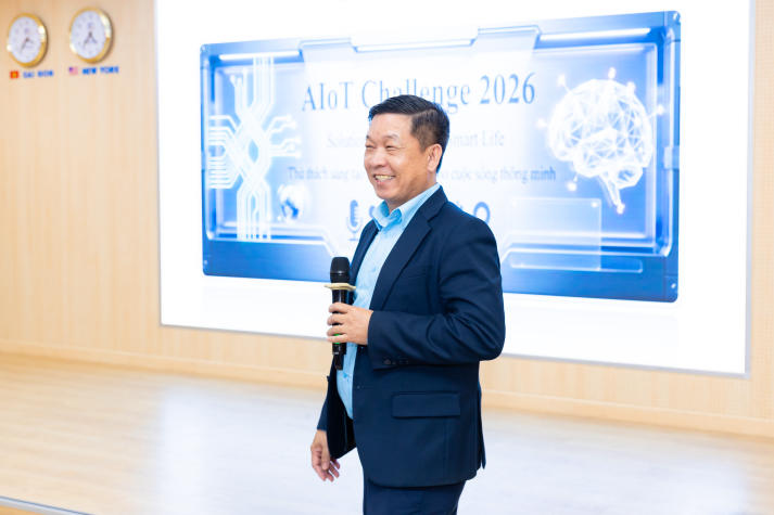 Sinh viên Viện Kỹ thuật mở lối tư duy sản phẩm và phát động Cuộc thi "Thử thách sáng tạo AI & IoT_Bán dẫn cho cuộc sống thông minh" 60