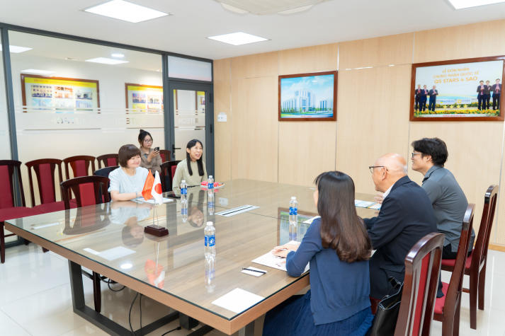 HUTECH trao đổi cùng Hiệp hội Asia - Africa về đào tạo tiếng Nhật trong thời đại AI 8