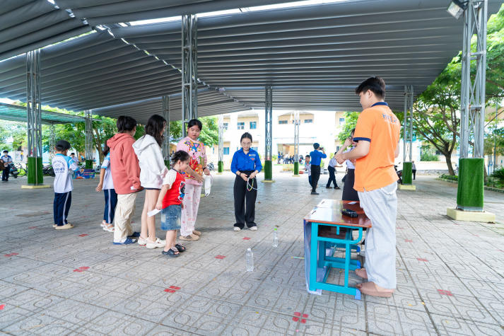 Kết nối yêu thương, HUTECH lan tỏa giá trị đến cộng đồng Bình Khánh 77