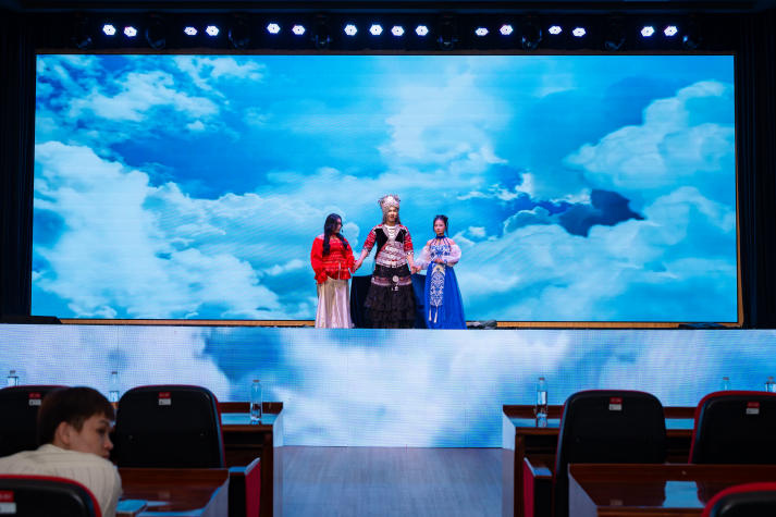 Sinh viên HUTECH thắp sáng niềm tự hào Việt qua chuỗi đồ án nghệ thuật hoành tráng 313