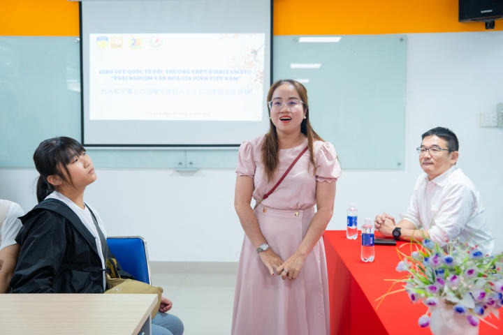 Học sinh Trường THPT Nishiyamato (Nhật Bản) khám phá văn hóa gia đình Việt Nam cùng sinh viên HUTECH 25