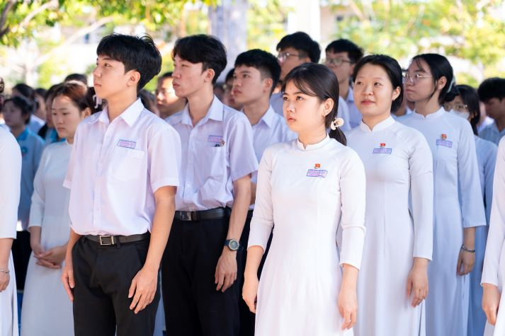 Bắt buộc tất cả thí sinh đăng ký xét tuyển đại học trực tuyến 12
