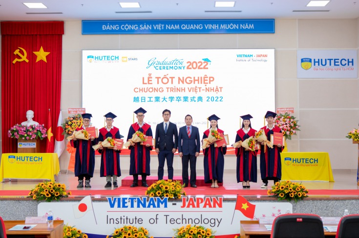 Tân Kỹ sư, Cử nhân Chương trình Việt - Nhật rạng ngời trong Lễ tốt nghiệp tràn đầy niềm vui và kỳ vọng 129