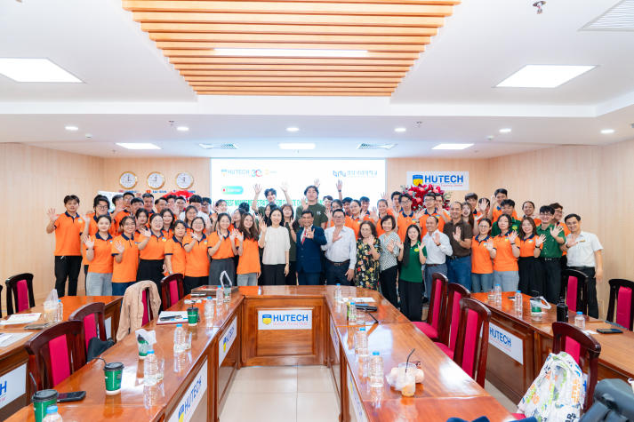 Academic exchange between HUTECH and Gyeongsang National University students on sustainable forest management 105