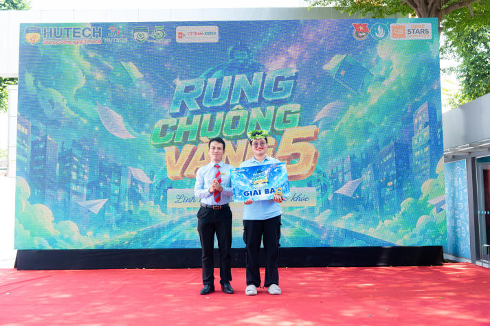 [Video] Sinh viên Khoa Điều dưỡng - Kỹ thuật y học “cháy” hết mình tại HUTECH’s Health Festival 2026 210