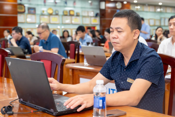 Bồi dưỡng kỹ năng sử dụng AI trong giảng dạy - bước tiến chuyển đổi số tại HUTECH 57