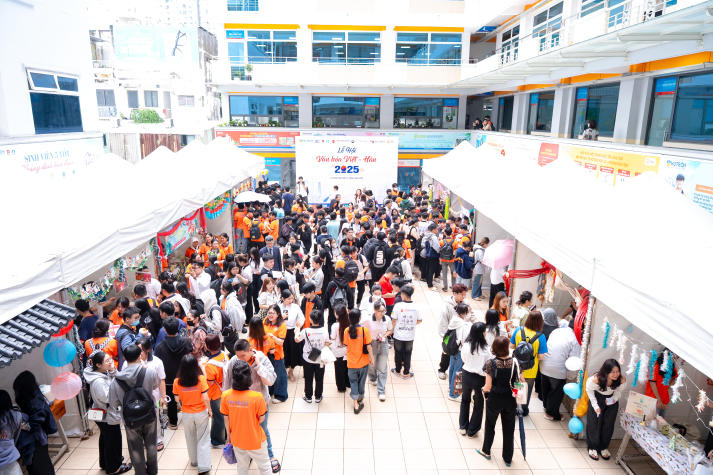 A burst of cultural colors at the Vietnam - Korea Cultural Festival 2025: Connection and integration 15