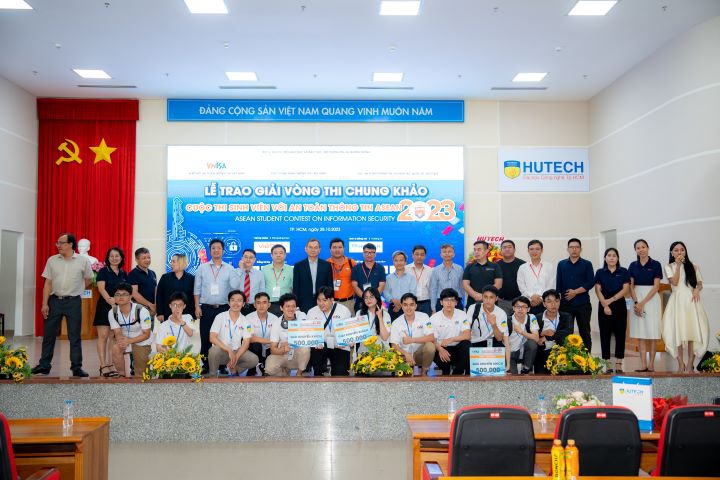 Sôi nổi vòng Chung khảo cuộc thi "Sinh viên với An toàn thông tin ASEAN 2023" tại HUTECH 190