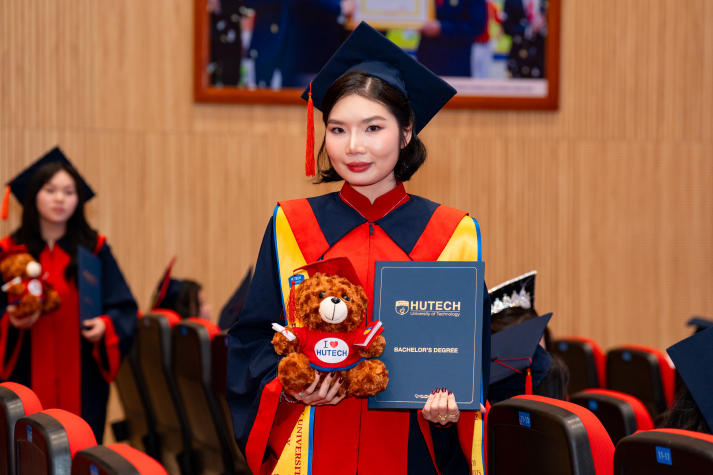 [Video] Từ sàn đấu đến lễ vinh danh: Câu chuyện bản lĩnh của tân khoa HUTECH Nguyễn Phạm Vĩnh Khang 99