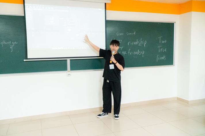 Học ngoại ngữ sáng tạo qua Podcast cùng sinh viên Khoa Tiếng Anh 47