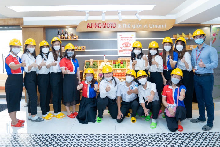 Sinh viên Khoa Nhật Bản học hào hứng tham quan Nhà máy Ajinomoto 44