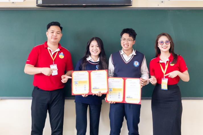 [Video] HUTECH Scholarship Tour 2025: 9 tỉnh thành, 2.000 học bổng và hàng ngàn ước mơ được chắp cánh 113