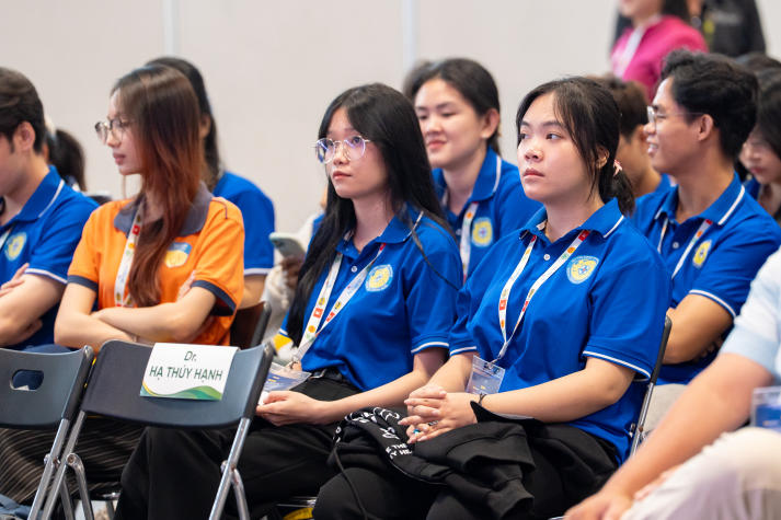 Sinh viên Thú y khám phá cơ hội nghề nghiệp trong dòng chảy nông nghiệp xanh 55