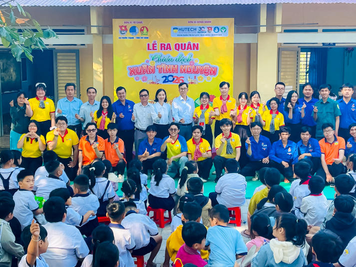 Tuổi trẻ Khoa Quản trị Du lịch - Nhà hàng - Khách sạn mang xuân đến vùng đất nghĩa tình 59