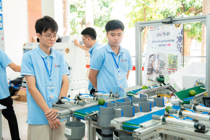 MECA 2025 Finals: HUTECH students conquer technology through practical projects 92