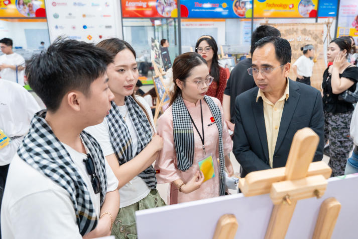 [Video] Sài Gòn đa sắc qua lăng kính Deep Zoom - Sáng tạo của sinh viên ngành Quan hệ công chúng HUTECH 224