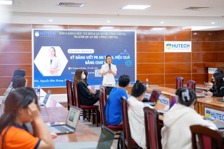 Cùng sinh viên ngành Quan hệ công chúng giải mã phương pháp ứng dụng ChatGPT vào truyền thông hiệu quả 22