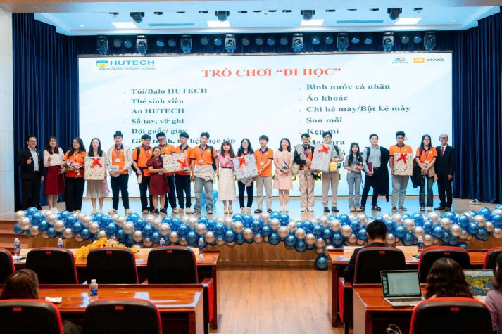 Khoa Quản trị kinh doanh chào đón tân sinh viên khoá 2025: Sẵn sàng hội nhập, vững bước tương lai 106