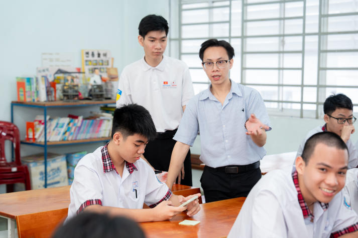 Teen THPT Thủ Đức được tiếp lửa đam mê công nghệ, khám phá sắc màu văn hóa Nhật Bản cùng VJIT HUTECH 64