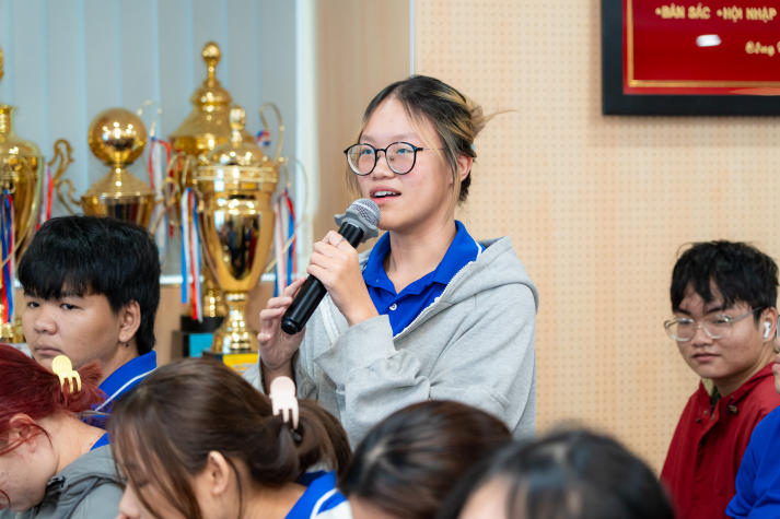 Sinh viên hào hứng “định hình ý tưởng” tại cuộc thi Thiết kế mô hình cơ thể học Thú y lần IV 84