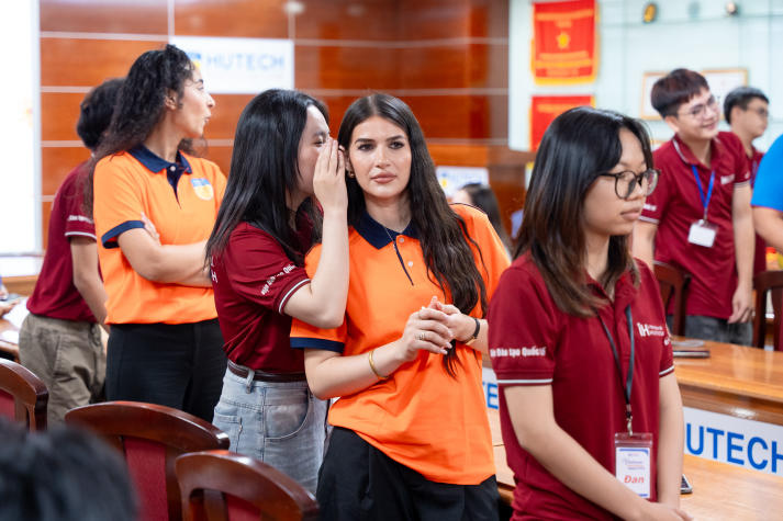 [Video] HUTECH-ers cùng bạn bè quốc tế khởi động mùa hè đa văn hóa tại Vietnam Summer Program 69