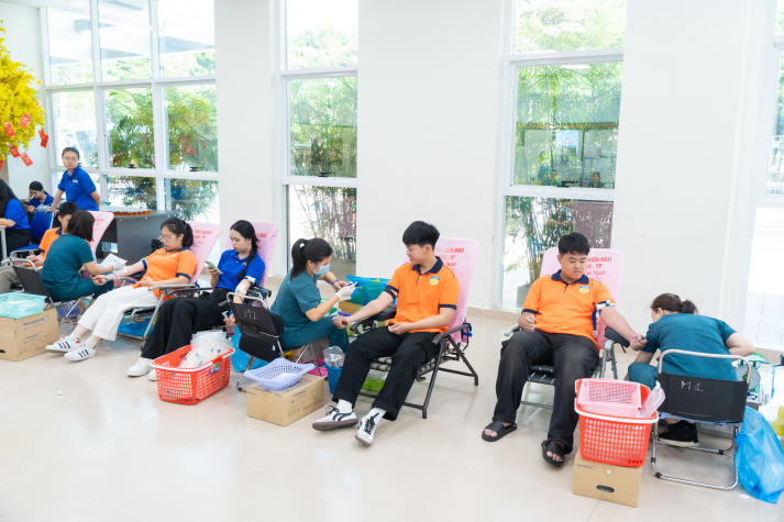 Sau 10 ngày ra quân, chiến sĩ HUTECH phủ xanh các mặt trận bằng những phần việc thiết thực 152