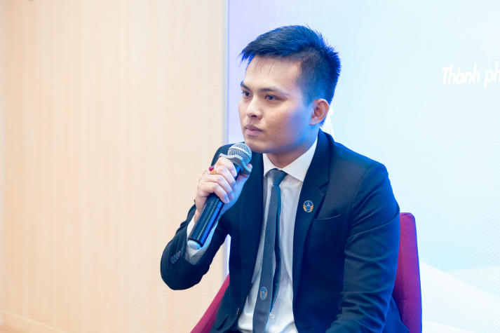 Chuyện nghề thực tế bồi đắp bản lĩnh cho sinh viên Luật HUTECH 32