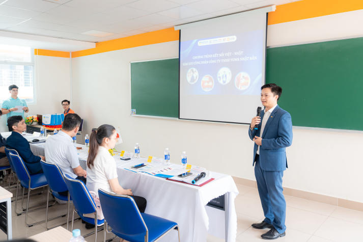 VJIT students explore Japanese culture and technology with Yuwa Co., Ltd. delegation 13