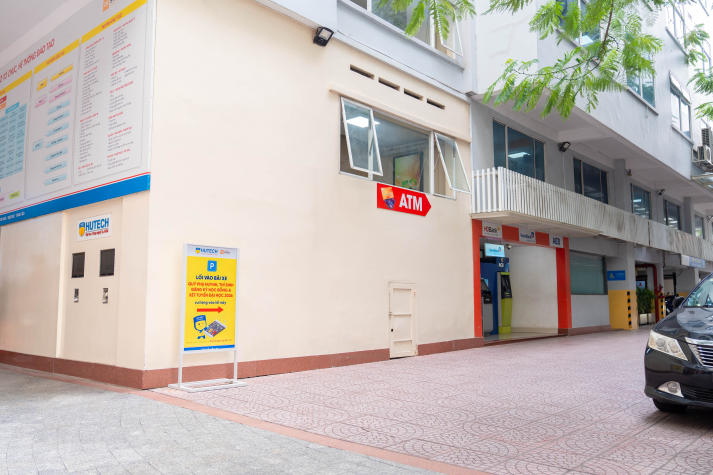HUTECH bố trí điểm gửi xe thuận tiện phục vụ thí sinh nhập học 43
