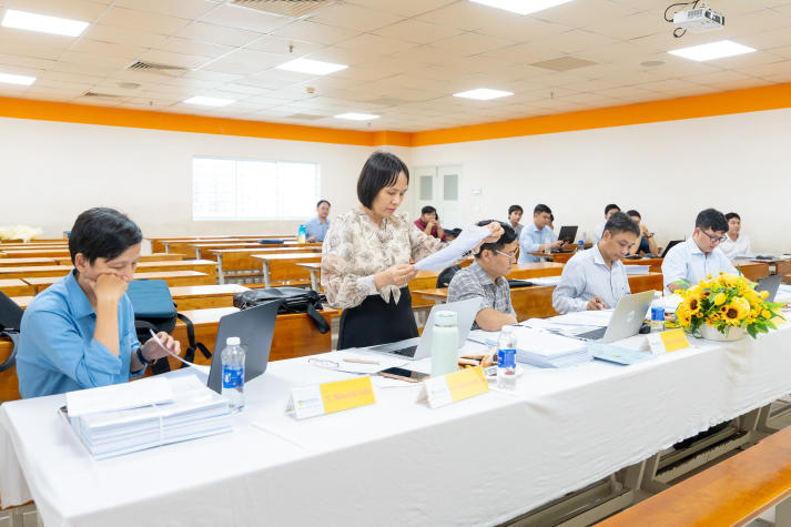 Nhiều luận văn/ đề án tốt nghiệp Thạc sĩ thể hiện hướng đi mới trong lĩnh vực pháp lý và công nghệ thông tin 86