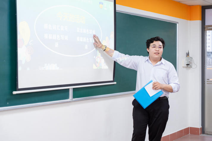 Buổi sinh hoạt CLB Huading Khoa Trung Quốc học: Sôi nổi, gắn kết, sáng tạo 33