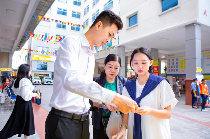 HUTECH tặng ưu đãi 5 triệu đồng cho 1.000 thí sinh nhập học sớm nhất 20