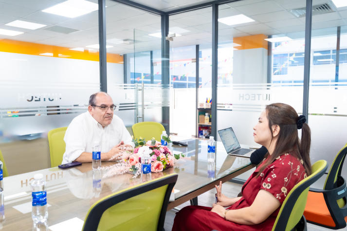 HUTECH discusses potential student mobility program with the University of Texas at Austin 30