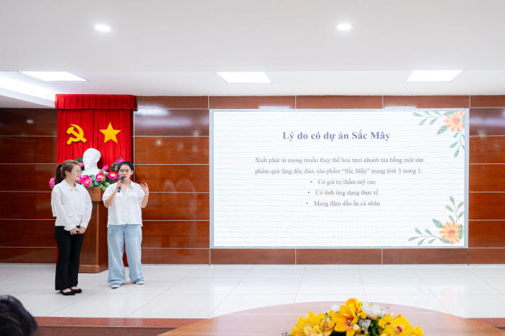 Khi ý tưởng được thử lửa: 16 dự án của sinh viên Khoa Quản trị kinh doanh bước vào vòng góp ý khởi nghiệp 48