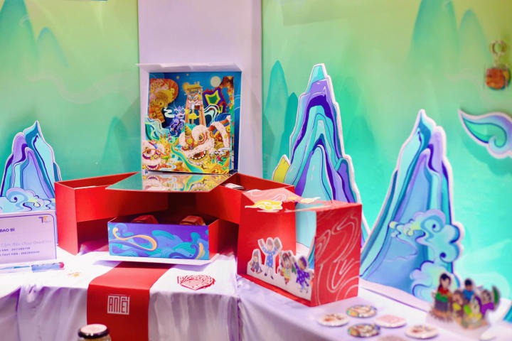 Mãn nhãn với loạt thiết kế ấn tượng trong triển lãm đồ họa vốn cổ và đồ họa bao bì của sinh viên Thiết kế đồ họa HUTECH 10