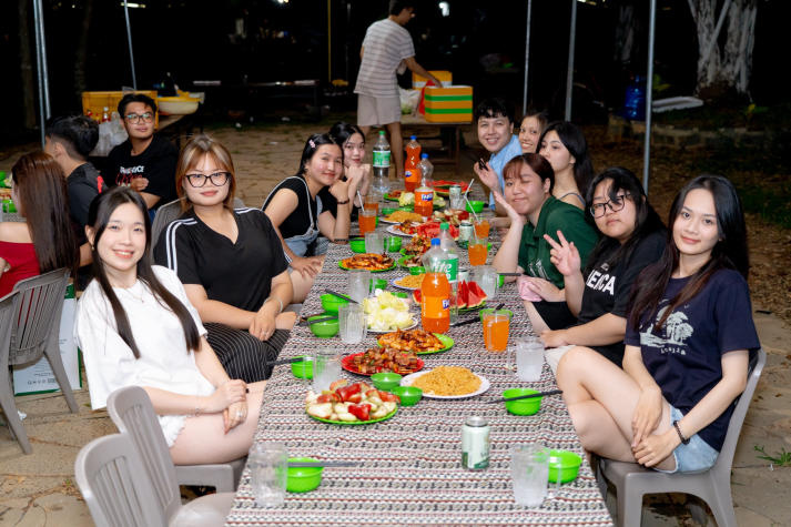 Hội trại “We Are The Future” - Dấu ấn tuổi trẻ Khoa Khoa học Xã hội và Quan hệ Công chúng 82