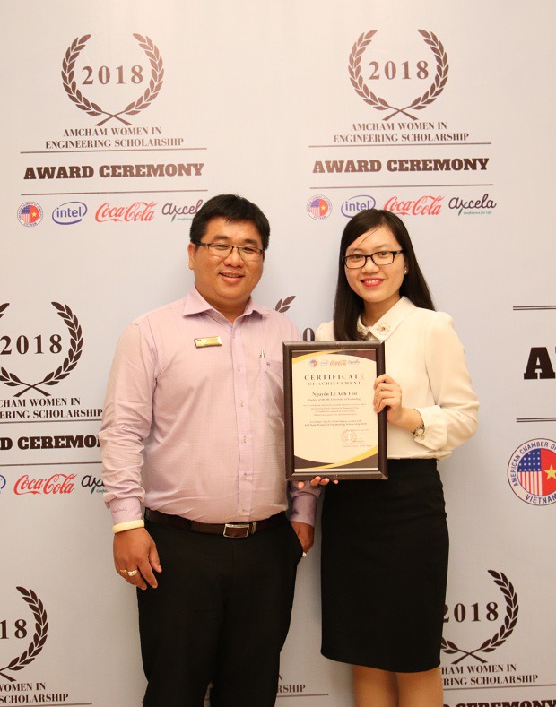 Cơ hội nhận Học bổng AmCham 2023 cho sinh viên HUTECH 16