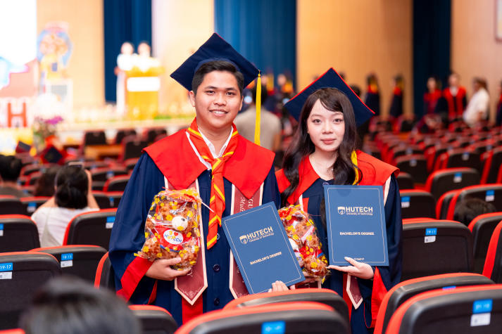 HUTECH vinh danh Tân Cử nhân, Tân Dược sĩ tại Lễ trao bằng tốt nghiệp 82