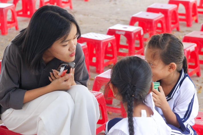 CLB Tình nguyện cộng đồng (CVC) HUTECH mang “Xuân yêu thương” đến các em học sinh tỉnh Bình Thuận 112