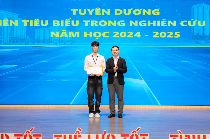 Hội nghị tổng kết phong trào sinh viên VJIT năm học 2024-2025: Dấu ấn một năm nhiều thành tựu 71